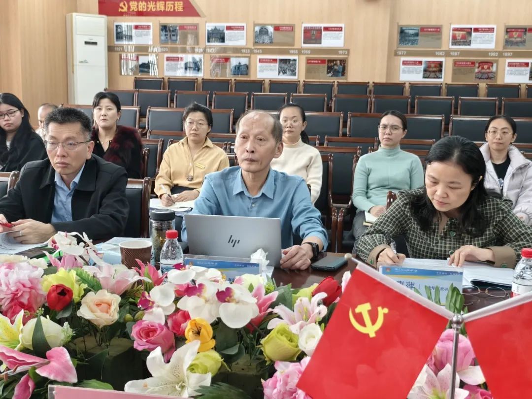 深耕教研累經(jīng)驗，碩果盈枝終有時——?？谑旋埲A區(qū)山高實驗學(xué)校開展教師科研能力提升培訓(xùn)暨小課題成果展示匯報會-圖片1