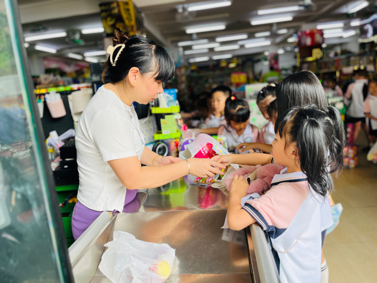 超市大探險(xiǎn)，實(shí)踐樂(lè)成長(zhǎng)——?？谑猩礁哂變簣@大班幼小銜接社會(huì)實(shí)踐活動(dòng)之走進(jìn)超市-圖片43