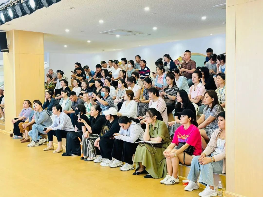 醫(yī)育融合·共筑健康成長路——海口市山高托育早教中心聯(lián)合?？谑械谒娜嗣襻t(yī)院開展醫(yī)育融合健康講座-圖片16