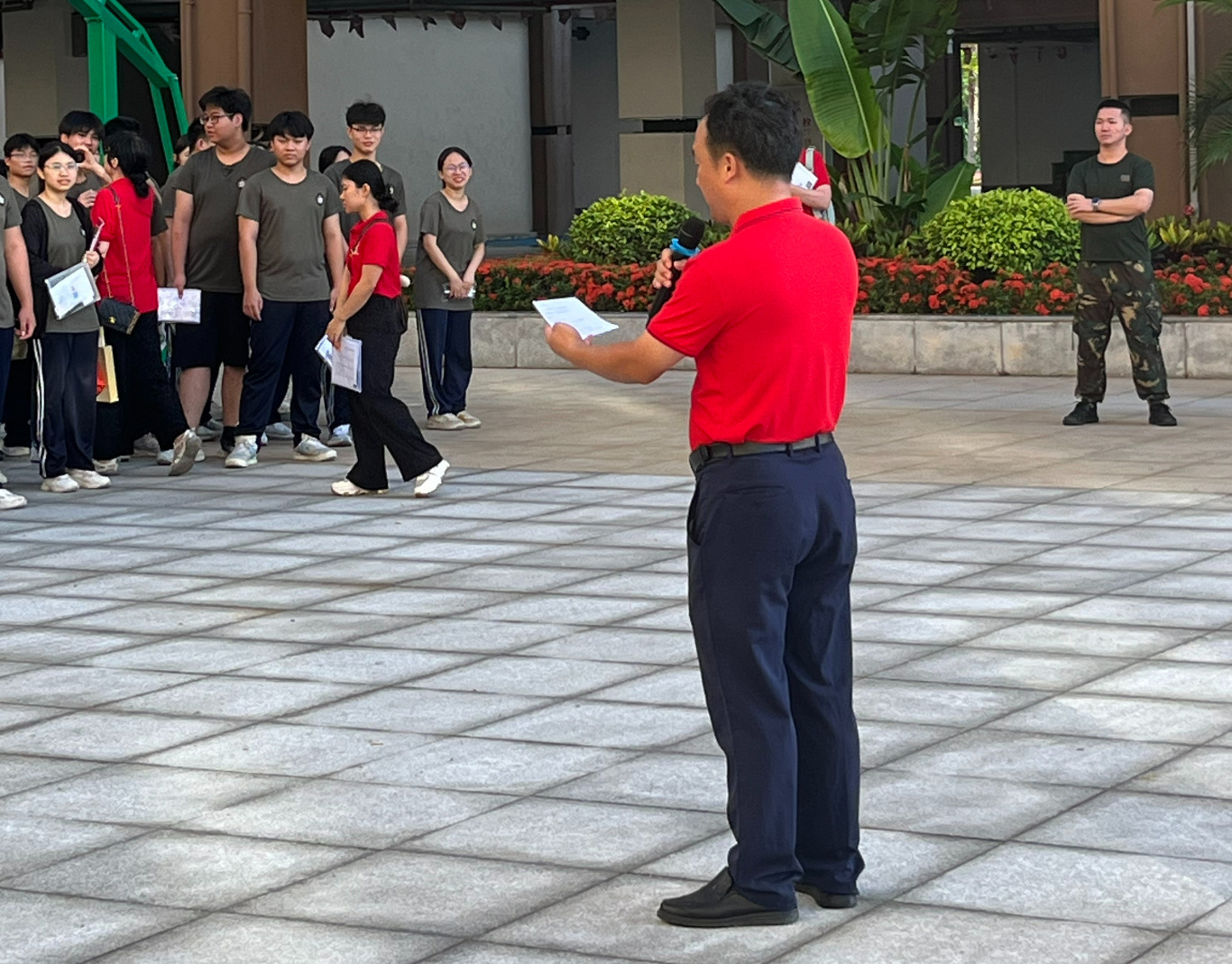 護航青春逐夢路，鋪就璀璨圓夢途——定安縣山高高級實驗中學(xué)暖心送考，助力學(xué)子書寫輝煌