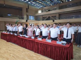 聚焦內(nèi)涵共創(chuàng)新篇——?？谏礁咧袑W新學期領導力賦能工作會順利召開